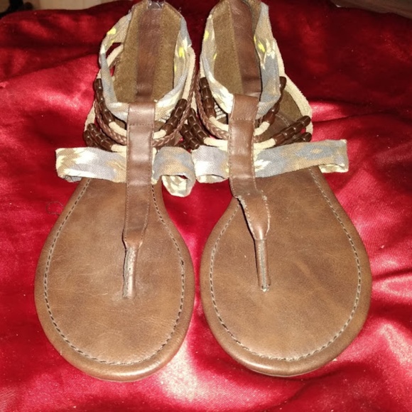 Sandals - Picture 1 of 3